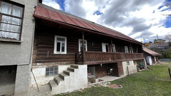 ZNÍŽENÁ SUMA: RODINNÝ DOMA S DREVENIČKOU V POHORELEJ - 19