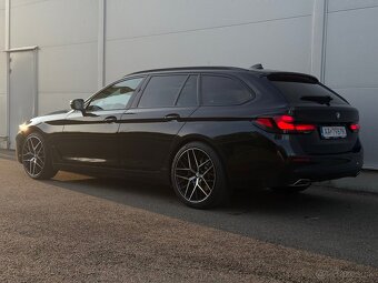 BMW 520i Touring G31 2023 99tis. odpočet DPH - 19