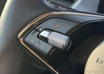 Škoda Fabia 1,0 TSI 70kW DIGIKLIMA 24tKm benzín manuál 70 kw - 19