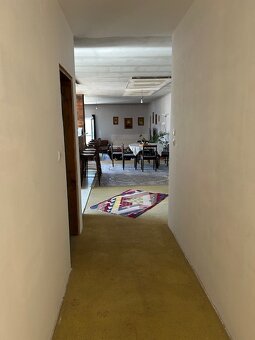 Predaj priestranný 5 izbový dom VODERADY okres Trnava - 19