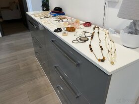 Predam Bižutériu, perly, hodinky - 19