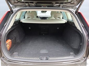 Volvo V60 Cross Country B4 4x4,kúp.v SR,1.majitel,od.DPH - 19