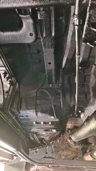 Predám Toyotu Land Cruiser 3.4i AT/4 - 19