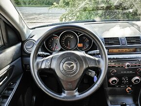 Mazda Trojka  1.4 16v Benzin - 19