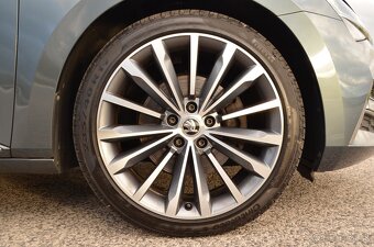 ŠKODA SUPERB 2.0 TDI DSG LAURIN KLEMENT WEBASTO VIRTUAL MATR - 19