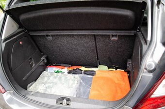 Opel Corsa 1.4 16V Cosmo - 19