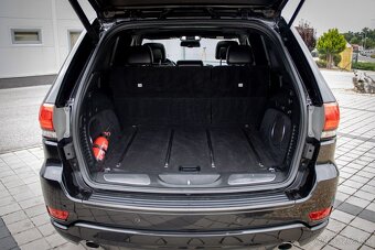 Jeep Grand Cherokee 3.0L V6 Overland A/T - 19