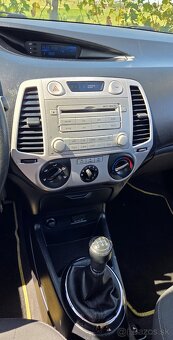 Hyundai i20 1.25 16V 57KW/77koní R.V.03/2012 - 19