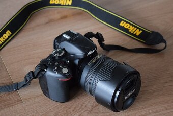 Nikon D5200 s VR objektivom 18 - 105 AF-S - 9 tisiic zaberov - 19
