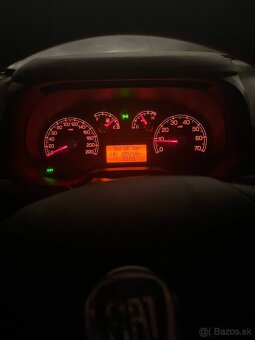 Fiat Grande Punto 2009 - 19