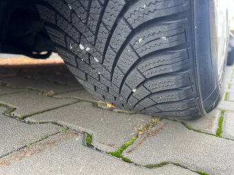 AUDI A4 B8 AVANT 2.7TDI 140KW r2009 6° MANUÁL BI-XENONY - 19