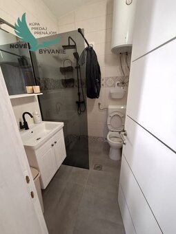 Exluzívny dvojpodlažný dom  vo vyhľadávanej lokalite na ostr - 19