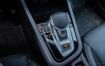 Renault Arkana E-Tech 145 Full Hybrid, ZÁRUKA A6, 5d. - 19