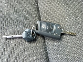 Volkswagen Touran - 19