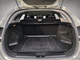 KIA CEED SW 1,4 C-VVT STRIEBORNÁ EDÍCIA - 19