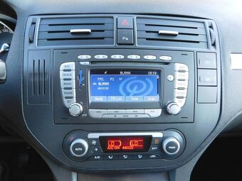 Ford C-max 2.0 TDCi,TITANIUM,pěkný,TAŽNÝ ZAŘÍZENÍ - 19