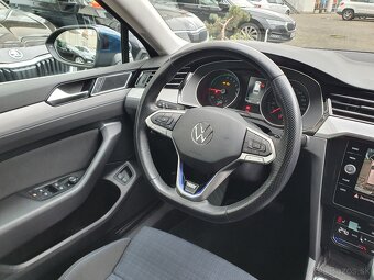 VW Passat B8 GTE 1.4 TSI 160kW DSG Matrix - záruka Autodraft - 19