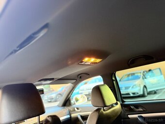 Škoda Octavia combi  RS 147 KW benzín DSG 6 r.2012 - 19