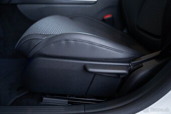 Mercedes-Benz C trieda Sedan C180,125kW, / AJ NA SPLÁTKY/ - 19