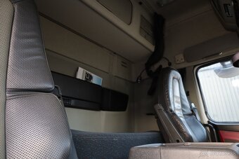 Volvo FMX so žeriavom HIAB - 19