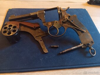 Hystorick revolver Nagant cal.7,5 - 19