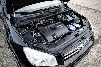 T0Y0TA RAV4 2.2D 4x4 Top stav - 19