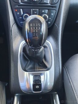 Opel Meriva 1,4 - 16V - 70 kw - M5 - 19