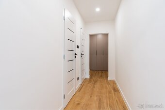 PREDANÝ - Na predaj pekný 3-izbový byt po rekonštrukcii na u - 19