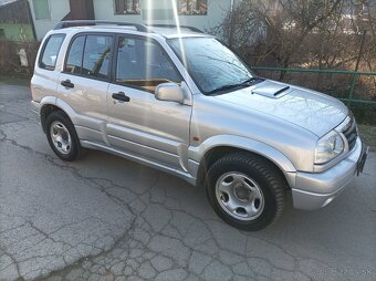 Suzuki Grand Vitara 2.0 td 4x4 - 19