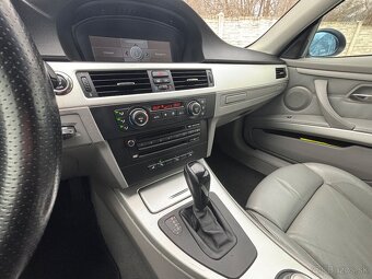 BMW Rad 3 Coupé 330 xd A/T - 19