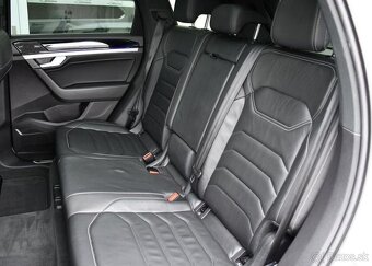 Volkswagen Touareg 3.0TDi R-LINE PANO TAŽNÉ AIR 210 kw - 19