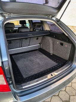 Škoda Superb Combi 2.0tdi - 19