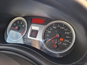 RENAULT CLIO GRANDTOUR 1.2 16V - 19