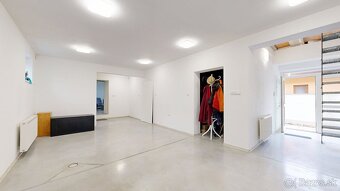 PREDAJ – VEĽKÝ 7-IZBOVÝ RODINNÝ DOM V TRNAVE, VHODNÝ NA BÝVA - 19
