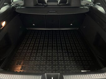 Mercedes-Benz CLA 180 Shooting Brake AMG Line - 19