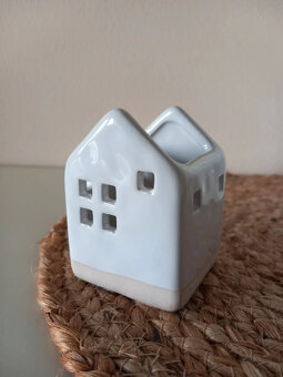 Keramický svietnik domček na čajový kahanček 7x5,3 cm - 19