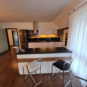 REZERVOVANÉ LUXUSNÝ APARTMÁNOVÝ DOM 350 M2 - 19