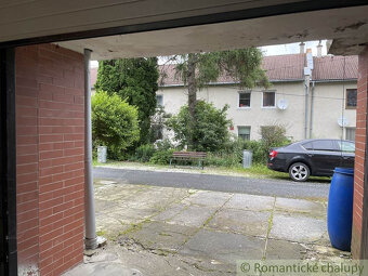 Päť izbový dom v radovej zástavbe v obci Smolník - 19