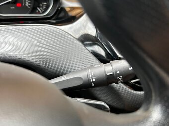 Peugeot 2008 1.2 PureTech Active - 19