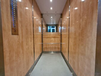 Väčší 2-izbový byt 50 m² V CENTRE / Škultétyho / Staré mesto - 19