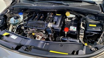 Peugeot 2008 1.2 PureTech Style benzín - 19