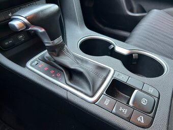 Kia Sportage  1.6 T-GDi 4x4 - 19