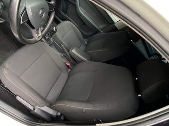 Škoda Rapid 1.2TSI 63kW klima tempomat STK 6/2027 - 19