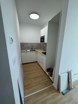 Hodinovy manzel ,prerabky,rekonstrukcie bytov,obklady dlazby - 19