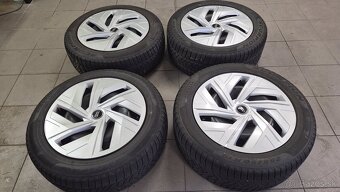 AUDI Q4 E-tron 45 QUATTRO SOH-95% odpočet DPH - 19