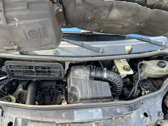 Opel Vivaro Life 2.5 CDTi Westfalia 7 míst - 19