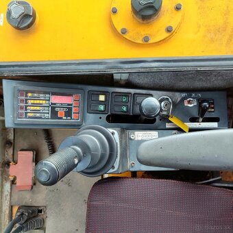 Pasovy bager Libra 125S - 19