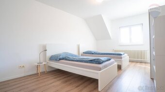 Rodinný dom v meste Gbely s 2 bytovými jednotkami a veľkou z - 19