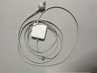 MacBook Pro - 19