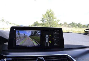 BMW 5 Touring 530d xDrive Mpaket Laser display key panorama - 19